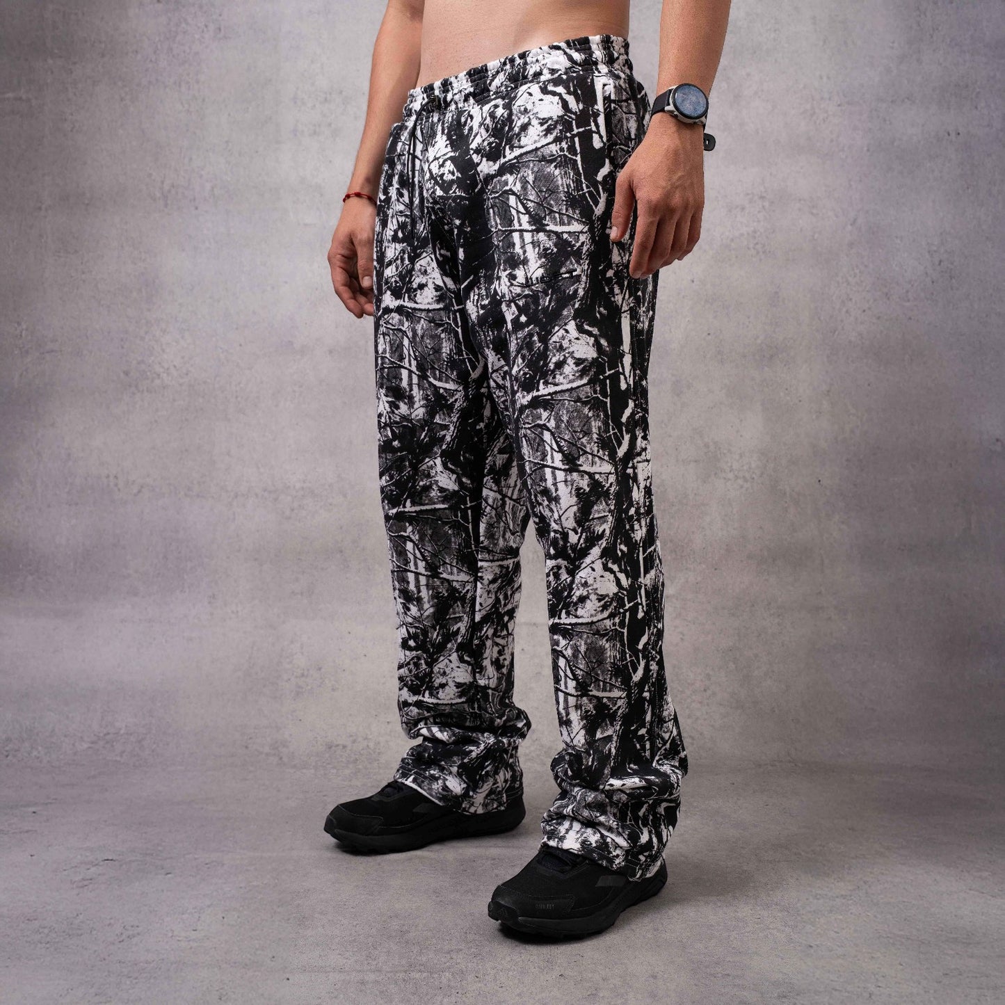 PANTALON DE SUDADERA REAL TREE BLACK & WHITE