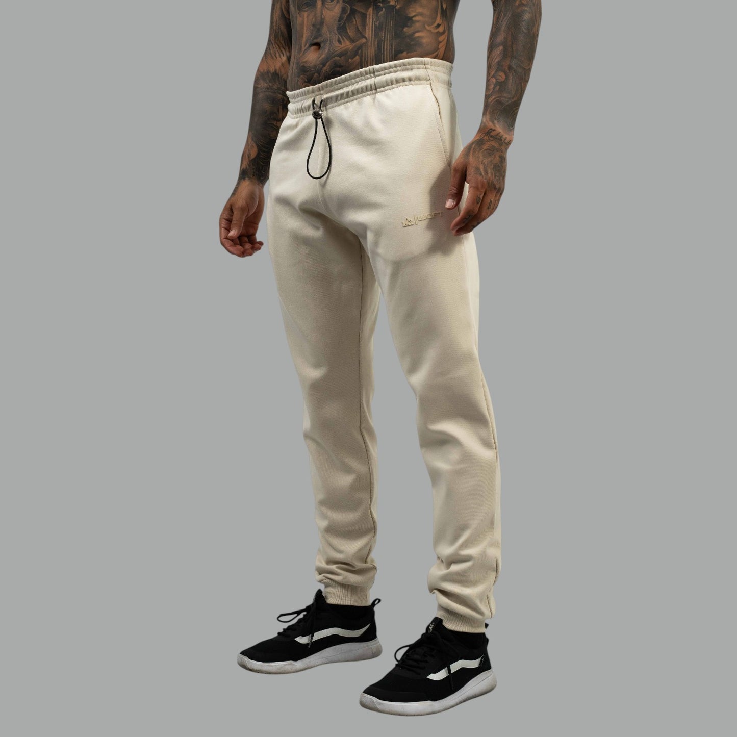 JOGGER PELI BASIC